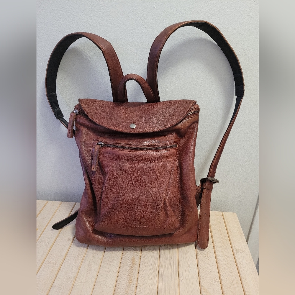 Vegetable tanned full-grain leather backpack brand new